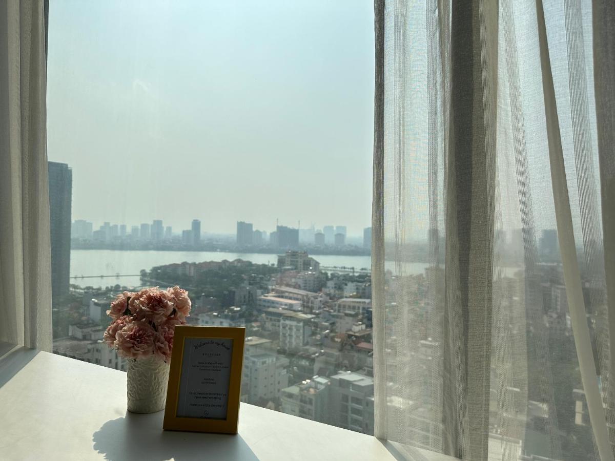 Westlake Homestay Hanoi - D'Le Roi Soleil エクステリア 写真