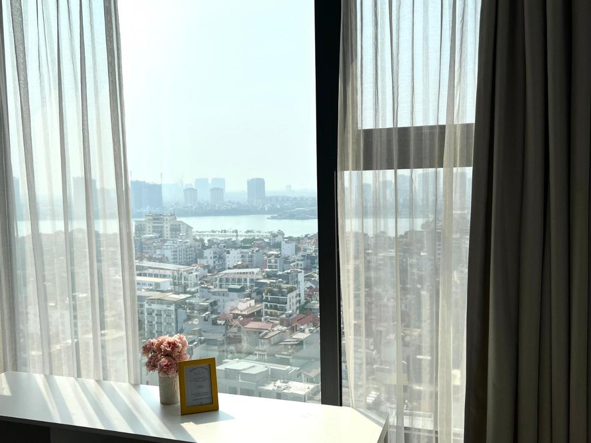 Westlake Homestay Hanoi - D'Le Roi Soleil エクステリア 写真