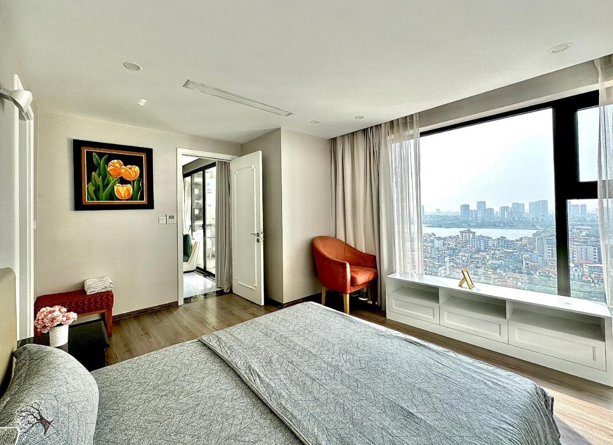 Westlake Homestay Hanoi - D'Le Roi Soleil エクステリア 写真