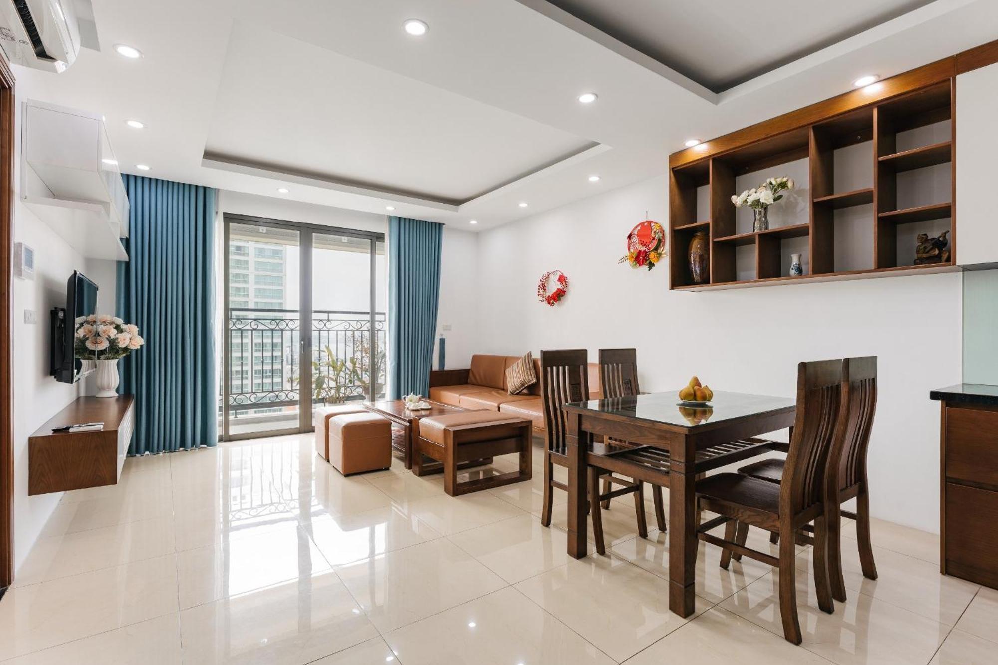 Westlake Homestay Hanoi - D'Le Roi Soleil エクステリア 写真