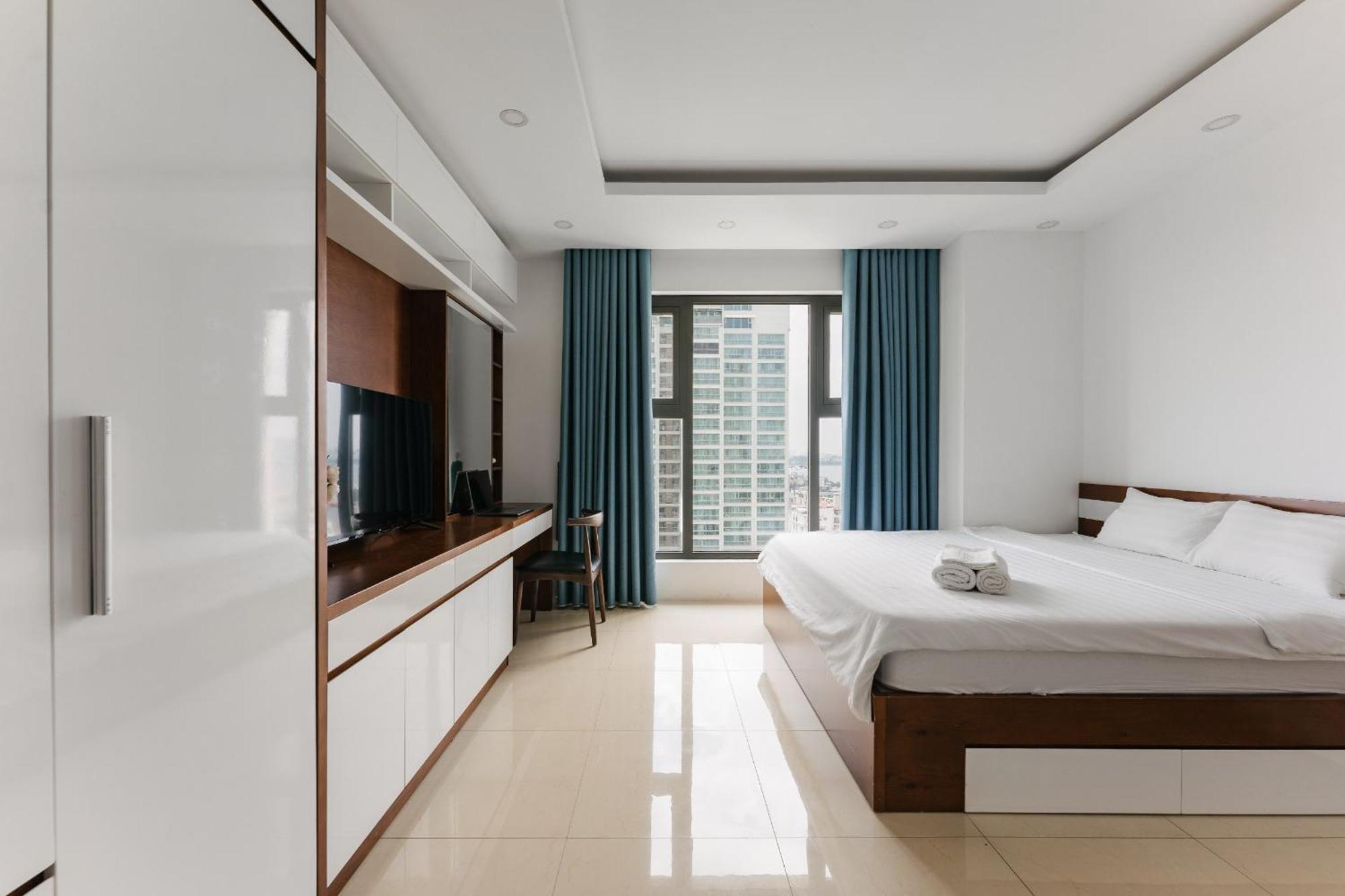 Westlake Homestay Hanoi - D'Le Roi Soleil エクステリア 写真